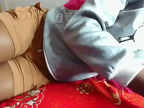 Snapshot of Naughtybadgal chatting on November 17, 2025, 6:23 pm Naughtybadgal online show from November 17, 2025, 6:23 pm