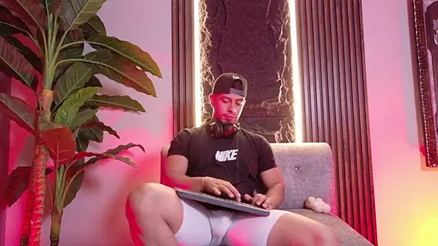 Ethan king  online show from November 20, 2025, 2:40 pm