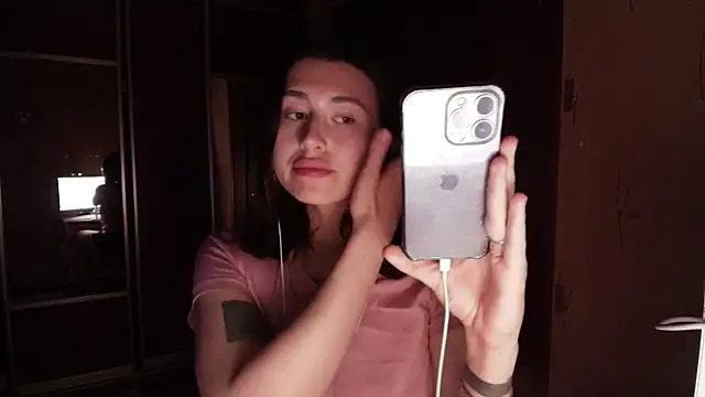 KristinaScott online show from March 31, 2026, 5:04 pm