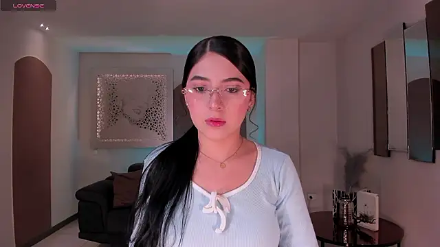 HaileyRoss  online show from March 29, 2026, 9:11 am