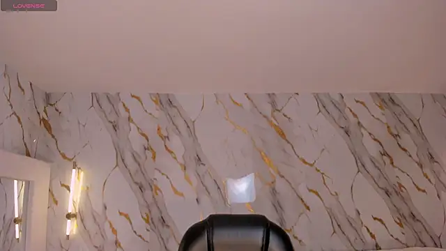 SophieLanne online show from March 22, 2026, 4:05 am