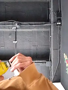 Snapshot of Davidgnzz1993 chatting on November 15, 2025, 4:00 pm Davidgnzz1993 online show from November 15, 2025, 4:00 pm