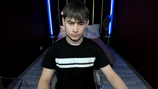 Snapshot of AlejandroEllias chatting on January 17, 2026, 4:05 am AlejandroEllias online show from January 17, 2026, 4:05 am