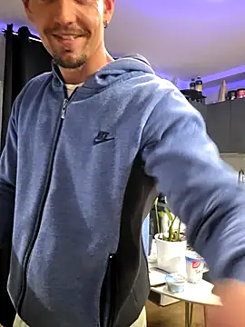 Mystery Mark online show from April 12, 2026, 7:39 pm