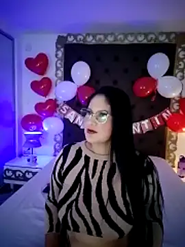 Snapshot of AlinaMilf chatting on February 10, 2026, 10:09 pm AlinaMilf online show from February 10, 2026, 10:09 pm