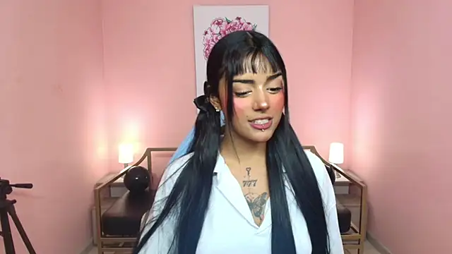 Milu carbajal x online show from November 20, 2025, 9:36 pm