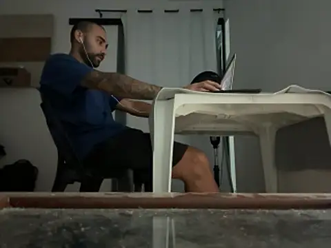 Snapshot of loveSquirtme chatting on March 8, 2026, 6:17 am loveSquirtme online show from March 8, 2026, 6:17 am