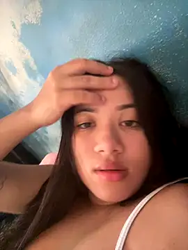 Larissa xxe online show from November 30, 2025, 1:12 pm