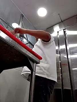 gordoju online show from November 27, 2025, 9:48 pm