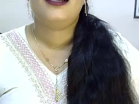 Snapshot of Muskan_Jha chatting on July 13, 2026, 12:15 pm Muskan Jha online show from July 13, 2026, 12:15 pm