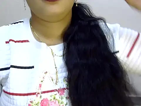 Snapshot of Muskan_Jha chatting on July 5, 2026, 1:32 am Muskan Jha online show from July 5, 2026, 1:32 am