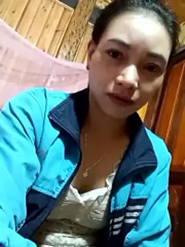  Su-Su  online show from November 17, 2025, 10:25 pm