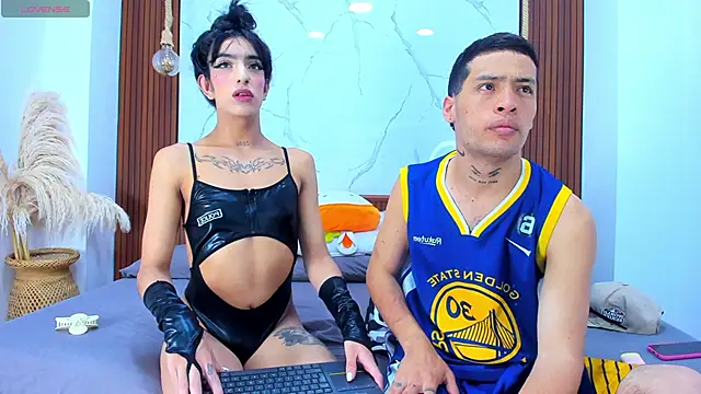 Snapshot of Loversinfire2 chatting on November 15, 2025, 9:08 pm Loversinfire2 online show from November 15, 2025, 9:08 pm