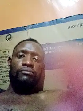 Snapshot of bigblackdick31 chatting on February 4, 2026, 11:33 pm bigblackdick31 online show from February 4, 2026, 11:33 pm