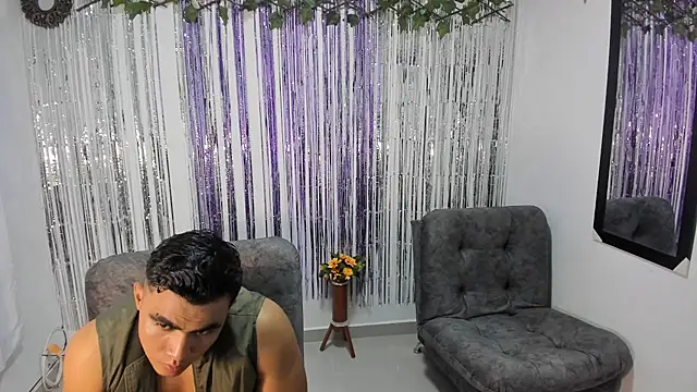 VioletXJasper online show from November 24, 2025, 11:16 pm