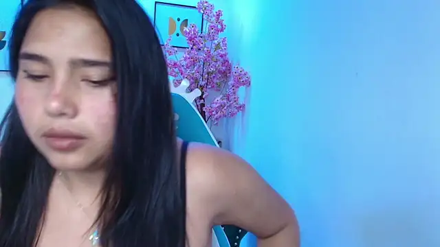 Gemma bellini online show from April 19, 2026, 11:44 am