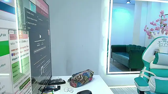 Snapshot of Gemma_bellini chatting on December 4, 2025, 7:35 pm Gemma bellini online show from December 4, 2025, 7:35 pm