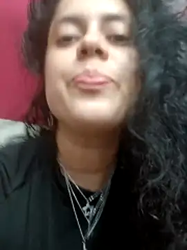 Lapeluda25 online show from December 15, 2025, 8:03 pm