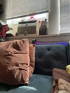 Motherbigbus online show from December 21, 2025, 7:26 pm