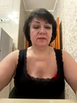 LittleBead522 online show from November 21, 2025, 3:33 pm