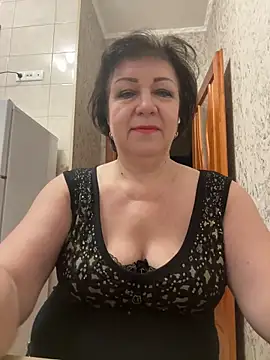 LittleBead522 online show from November 25, 2025, 3:01 pm