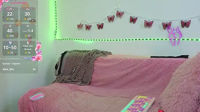 Kellybblue online show from March 28, 2026, 10:22 pm