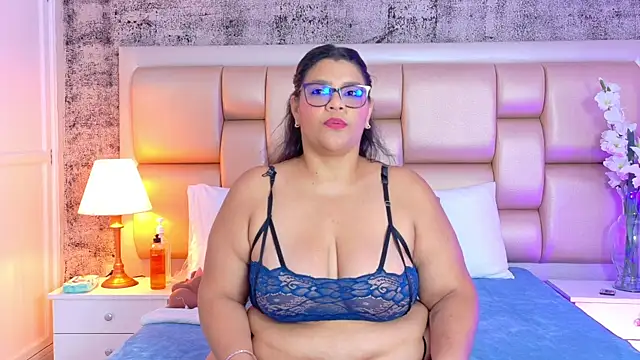 SelennaCooper online show from April 5, 2026, 11:50 am