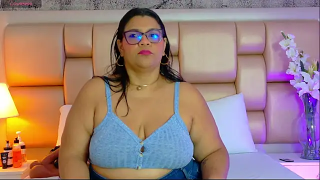 SelennaCooper online show from January 17, 2026, 11:47 am