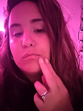 Snapshot of iviiiiiiiiiii chatting on November 18, 2025, 1:21 am iviiiiiiiiiii online show from November 18, 2025, 1:21 am