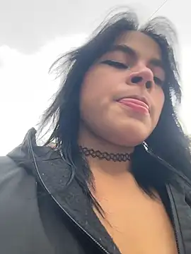 Sophie wyld online show from November 16, 2025, 9:19 pm