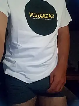 Snapshot of MilfyDilf40 chatting on November 25, 2025, 3:51 am MilfyDilf40 online show from November 25, 2025, 3:51 am