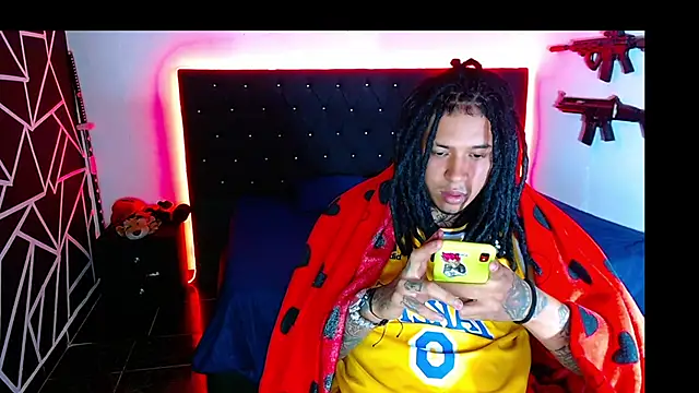 Zero-X9 online show from December 14, 2025, 6:57 pm