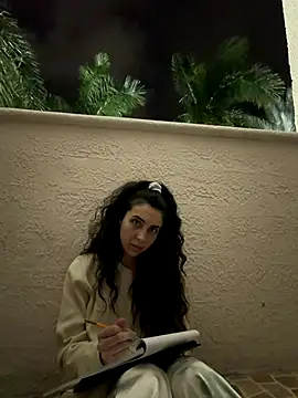 Snapshot of sometimesmiachristina chatting on December 16, 2025, 12:26 am sometimesmiachristina online show from December 16, 2025, 12:26 am