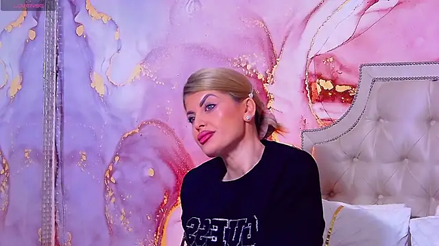 SalmaRroze online show from December 3, 2025, 4:24 am