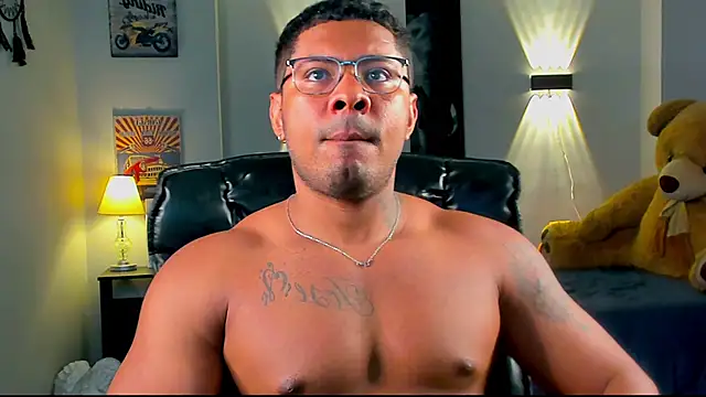 LEONHDZ online show from December 13, 2025, 10:16 pm