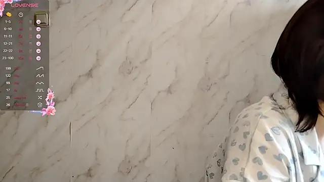 Snapshot of TianaMeiser chatting on February 1, 2026, 11:19 am TianaMeiser online show from February 1, 2026, 11:19 am