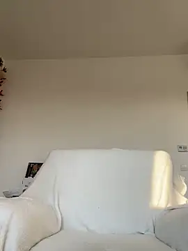 lunababy77 online show from February 25, 2026, 3:34 pm