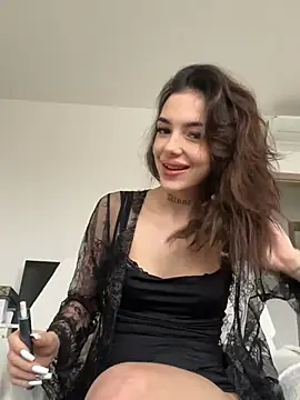 lunababy77 online show from February 20, 2026, 2:52 pm