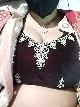 Snapshot of CUTE_123X chatting on November 16, 2025, 4:01 pm CUTE 123X online show from November 16, 2025, 4:01 pm