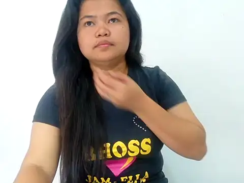 Snapshot of Sweetbigtits_69 chatting on February 6, 2026, 5:14 am Sweetbigtits 69 online show from February 6, 2026, 5:14 am