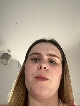 Blonde Bunny online show from February 4, 2026, 11:27 am