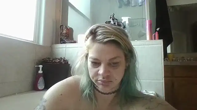 Snapshot of anitabonghit chatting on July 10, 2026, 1:11 pm anitabonghit online show from July 10, 2026, 1:11 pm