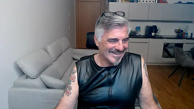 Buidapest online show from February 7, 2026, 4:20 am