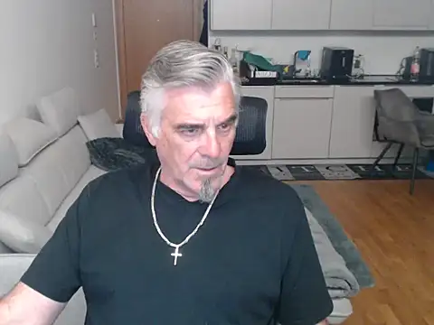 Snapshot of Buidapest chatting on April 28, 2026, 2:27 am Buidapest online show from April 28, 2026, 2:27 am