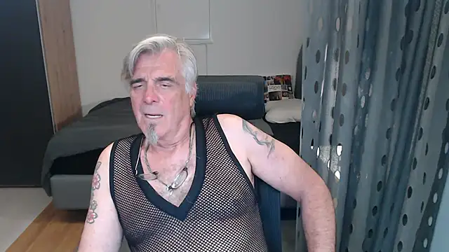 Snapshot of Buidapest chatting on July 8, 2026, 2:57 am Buidapest online show from July 8, 2026, 2:57 am