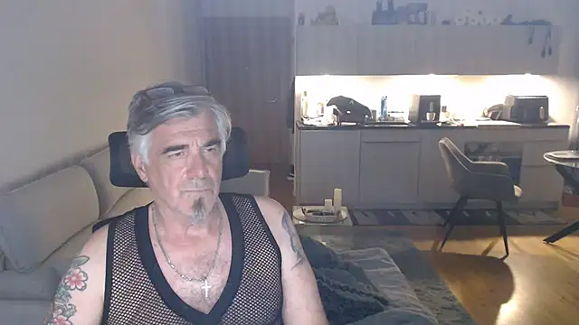 Snapshot of Buidapest chatting on May 29, 2026, 3:23 am Buidapest online show from May 29, 2026, 3:23 am