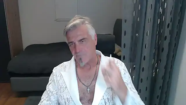 Snapshot of Buidapest chatting on July 20, 2026, 5:37 pm Buidapest online show from July 20, 2026, 5:37 pm