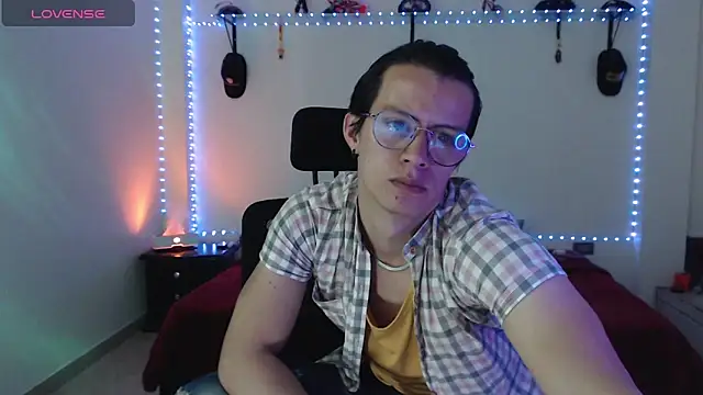 Snapshot of Brandon_starkk chatting on May 30, 2026, 8:47 pm Brandon starkk online show from May 30, 2026, 8:47 pm