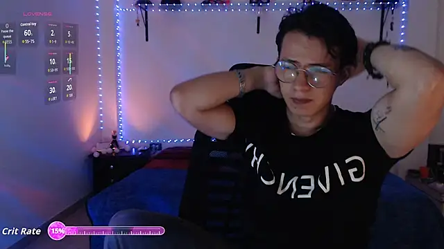 Snapshot of Brandon_starkk chatting on July 19, 2026, 12:19 am Brandon starkk online show from July 19, 2026, 12:19 am
