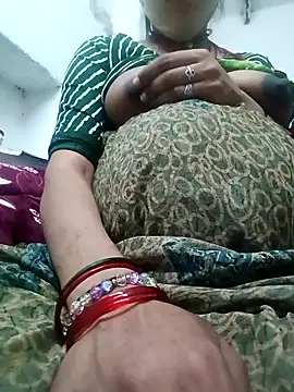 Anushasharma89 online show from February 11, 2026, 2:17 pm